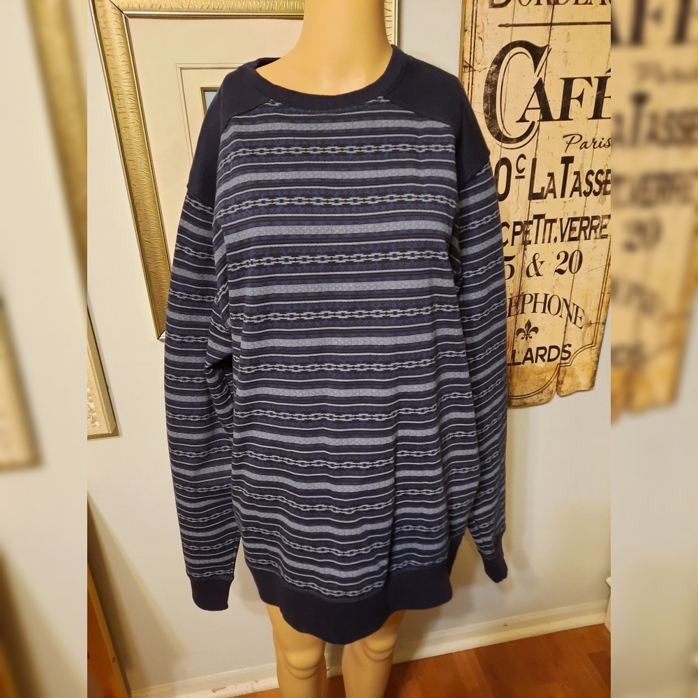 Massive Apparel sweater XL